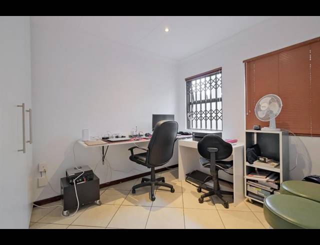 4 BEDROOM HOUSE FOR SALE IN RIETVALLEIRAND